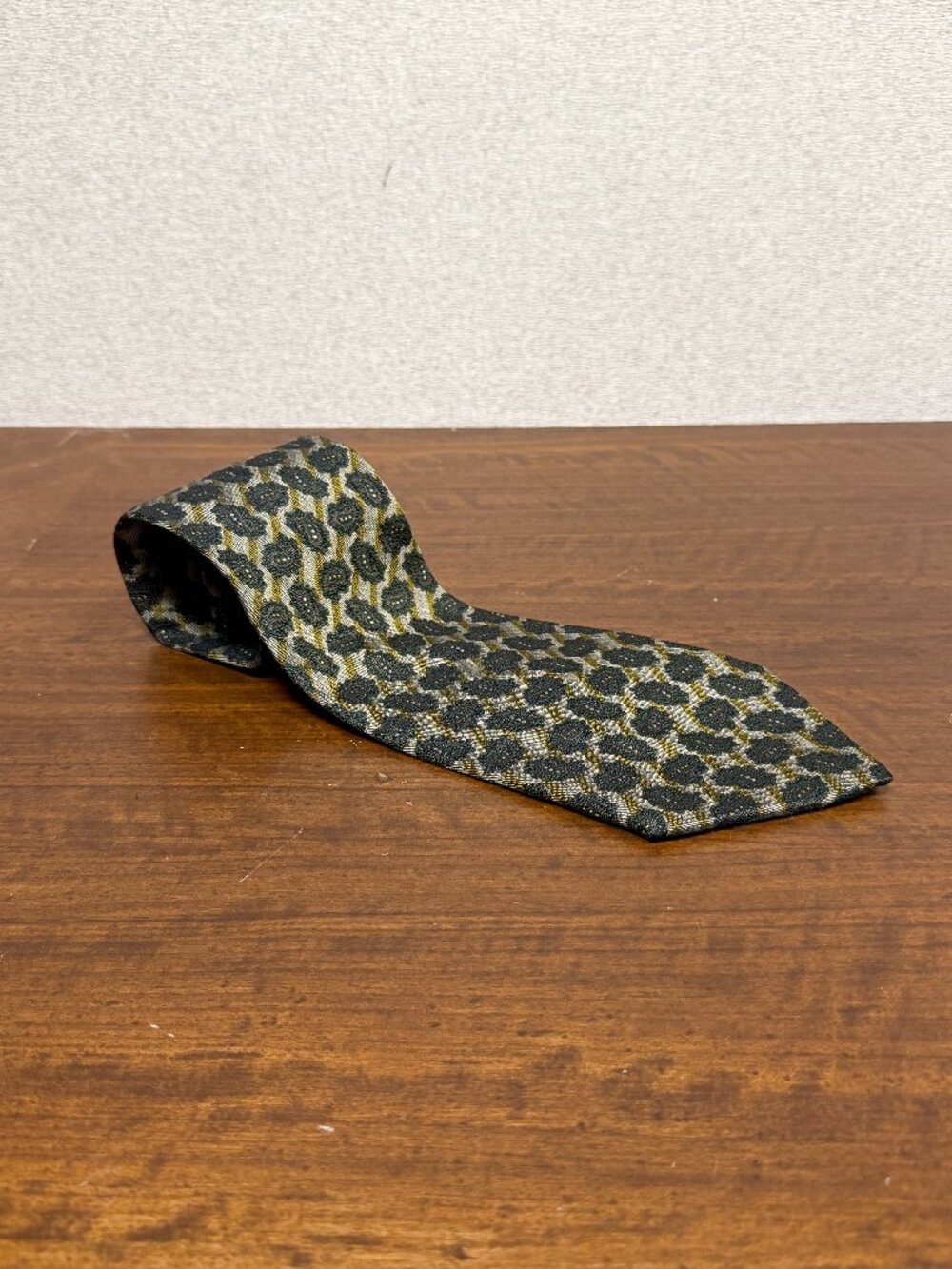 Giorgio Armani Cravatte Italy 100% Silk Tie Olive Gold Paisley Wide 56x4